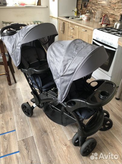 Коляска для двойни или погодок