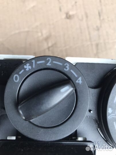 Блок управления отопителем Volkswagen Golf 4