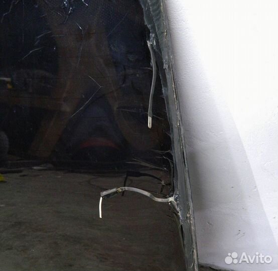 Стекло заднее Audi 80 B3