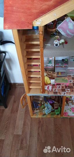 Продаётся кукольный домик,ручная работа