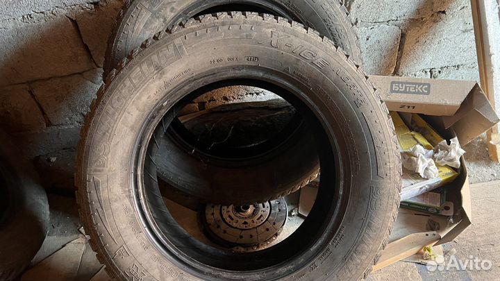 Michelin X-Ice North 215/65 R16