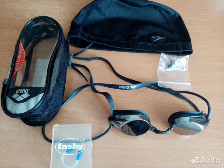 Очки для плавания arena и шапочка speedo