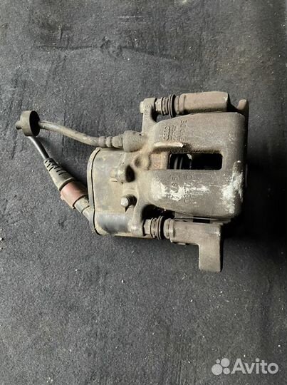 Суппорт задний с мотором audi A6C6