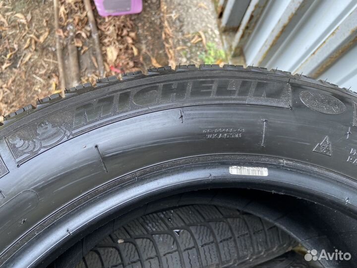 Michelin X-Ice XI3 215/60 R17 96T