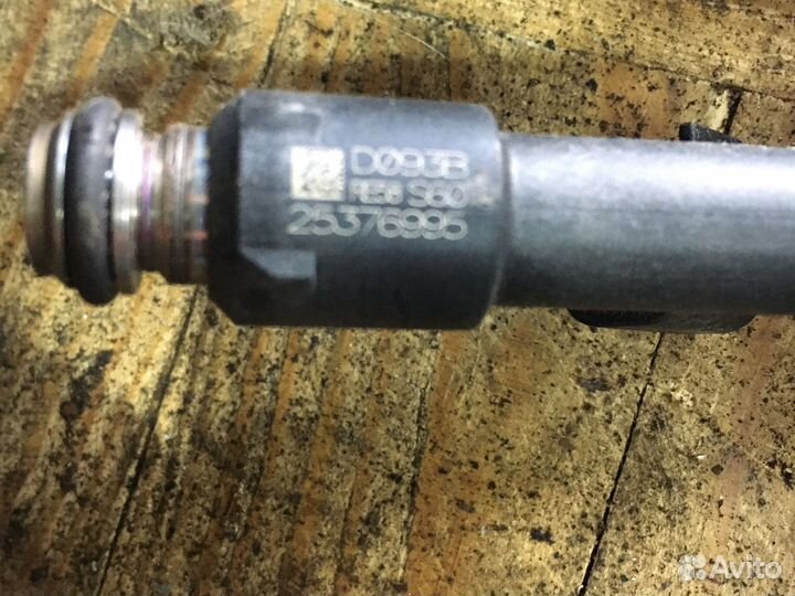 Рампа топливная в сборе с форсунками