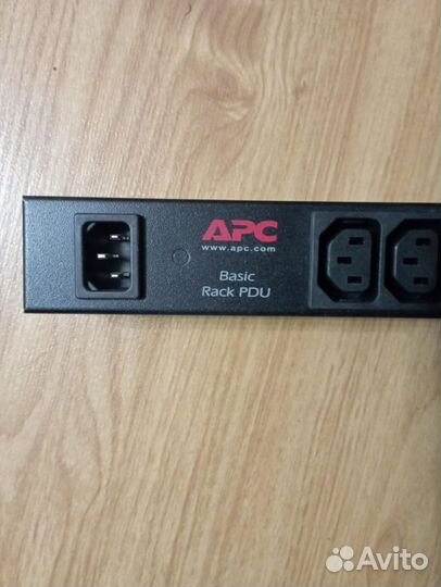 Распределительный блок питания PDU APC