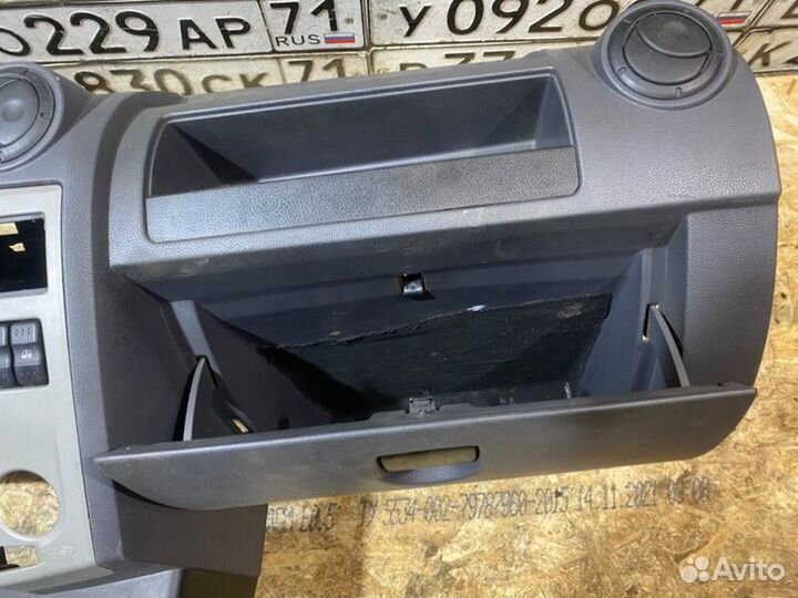 Торпедо Renault Logan 1.6 2008