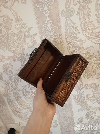 Деревянная шкатулка новая