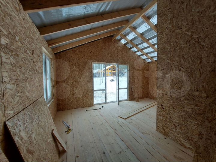 Дом 32,4 м² на участке 10 сот.