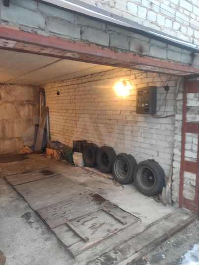 Гараж, > 30 м²