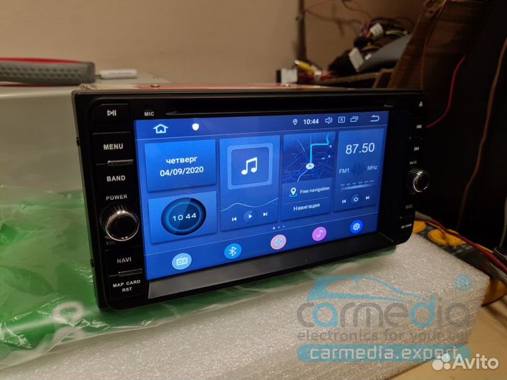 Штатное головное мультимедийное устройство Toyota