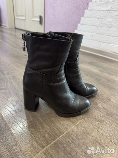 Отдам бесплатно Обувь женская пакетом 37-38 размер