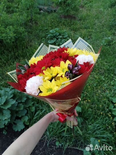 Цветы и подарки