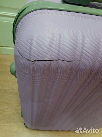 Чемодан на колесах