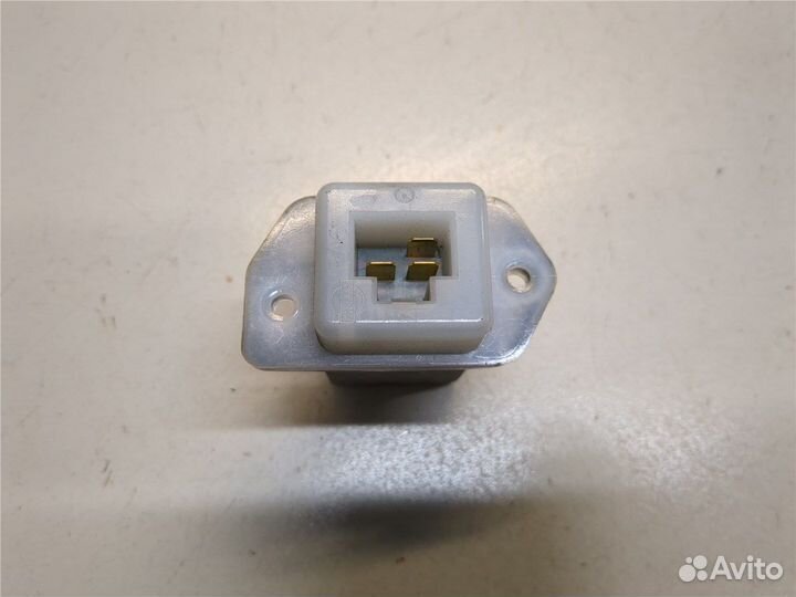 Сопротивление отопителя Nissan Patrol, 1999