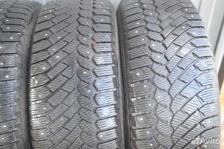 Gislaved Nord Frost 200 SUV 235/60 R17 106T