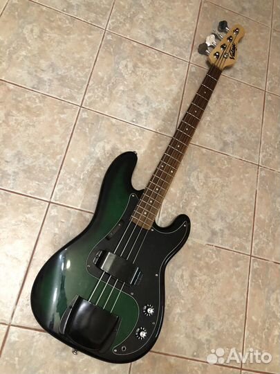 Бас гитара Vintage Precision bass