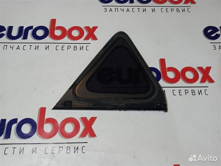 Стекло кузовное глухое правое Mazda Mazda 3 (BL)