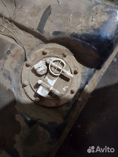 Топливный бак 2110, 2112, 2114, 2115, 2113