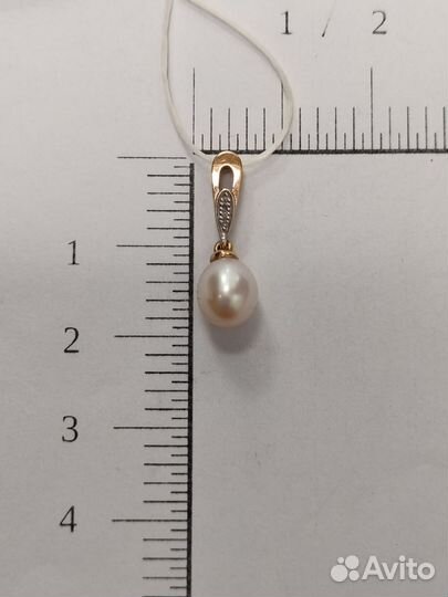 Кулон с бриллиантом