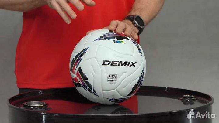 Футбольный мяч