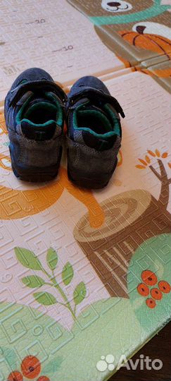 Кроссовки детские