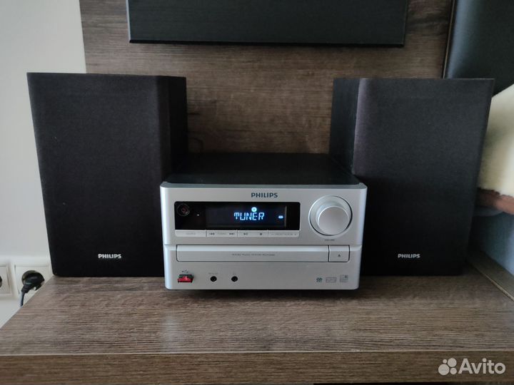 Музыкальный центр Philips mcm 2000