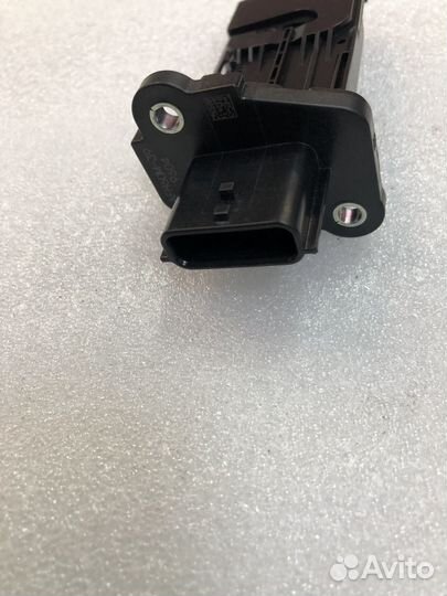 Датчик расхода воздуха Nissan Tesna L33