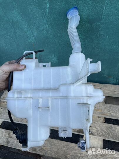 Бачок омывателя Mazda 3 BM, 6 GJ