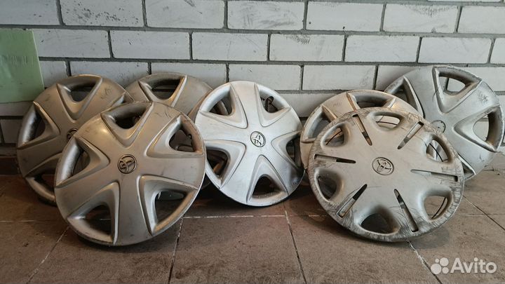 Колпаки на Тойоту R-15