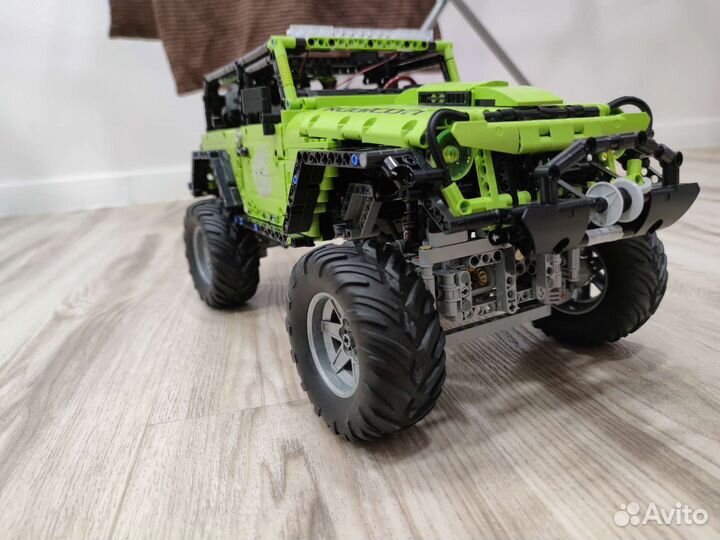 Конструктор power bricks j902 с моторами собранный