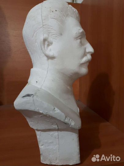 Бюст Сталина