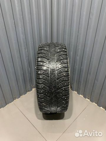 Bridgestone Ice Cruiser 7000 245/45 R17 99T