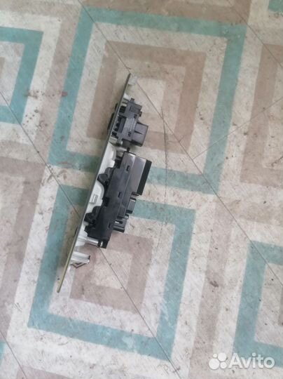 Блок управления стеклоподъемниками Mazda BT-50