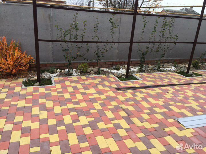 Укладка тротуарной плитки