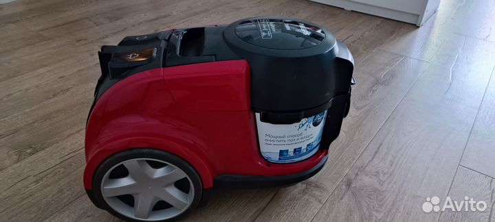 Пылесос Philips FC8950 (водный фильтр)