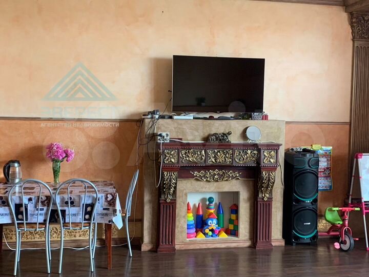 4-к. квартира, 118 м², 9/9 эт.