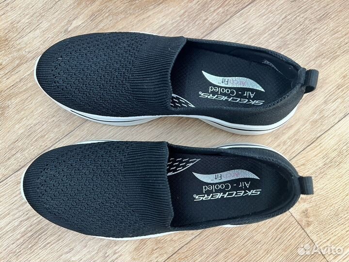 Полуботинки для женщин Skechers arch fit