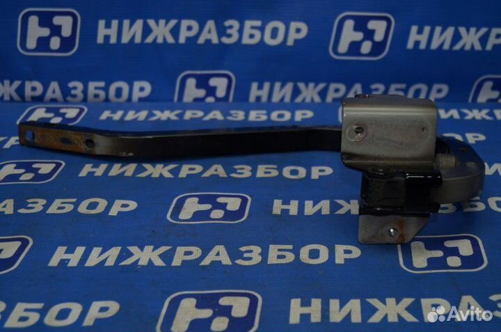 Петля багажника Mitsubishi Lancer 9 CS/classic 1.3