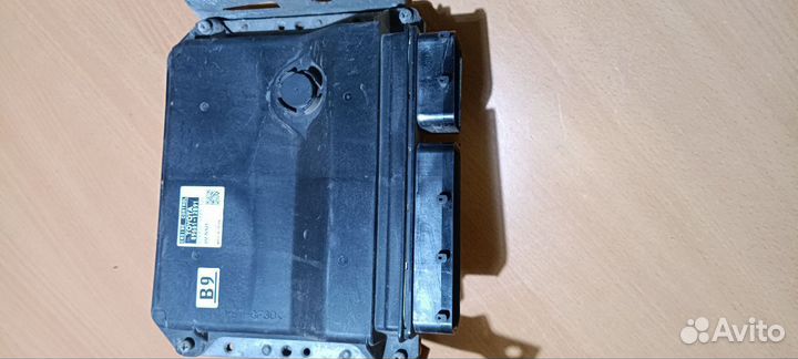 Блок управления двигателем эбу Toyota Auris