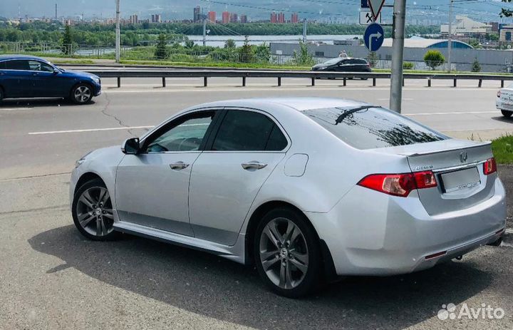 Accord 8 - Накладки на пороги 