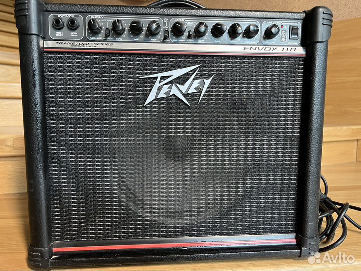 Гитарный комбоуселитель Peavey Envoy 110
