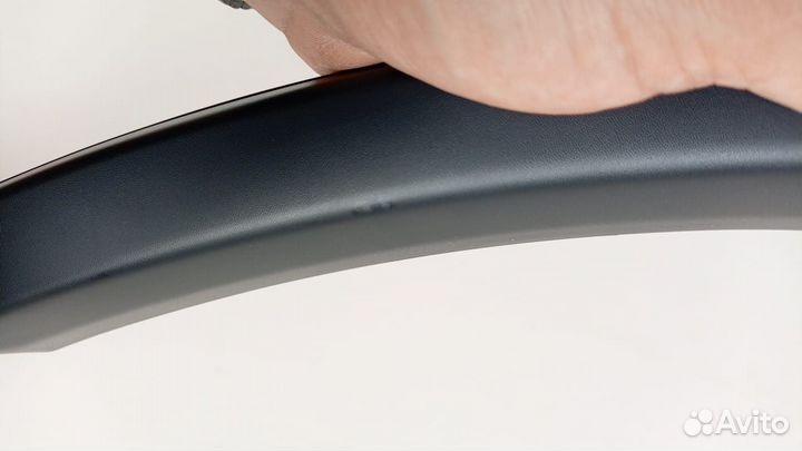 7407A647 накладка заднего левого крыла Mitsubishi