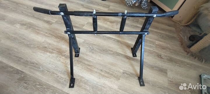 Турник настенный бу