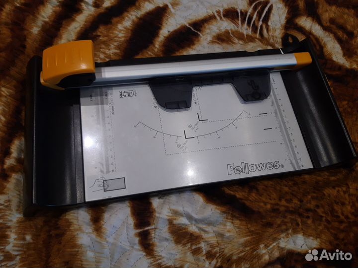 Устройство для обрезки бумаги Neutron Plus формата