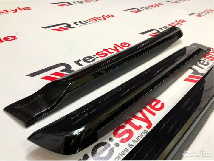 Молдинги дверей Toyota Land Cruiser 200 H619