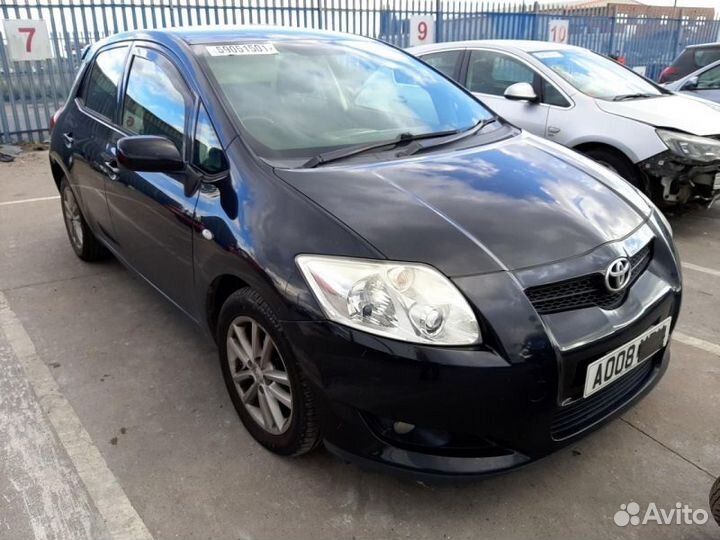 Детали кузова Toyota Auris 2008 год Авторазбор