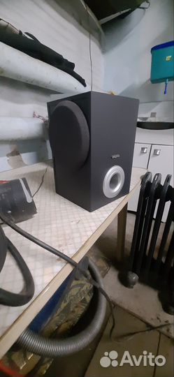 Колонка сабвуфер