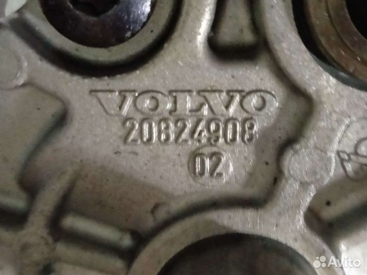 Масляный насос D13A Volvo