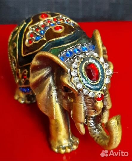 Слон-шкатулка